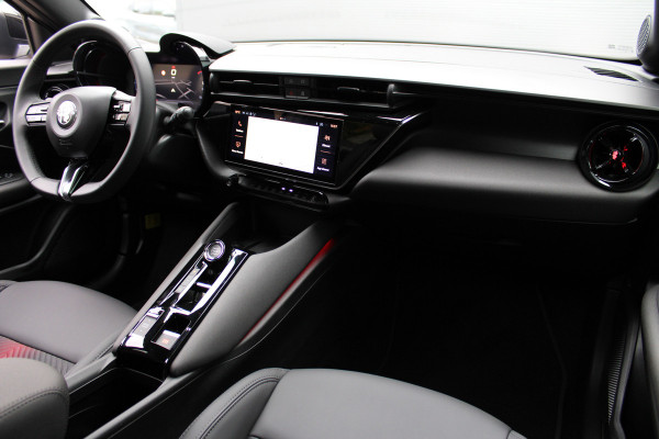 Alfa Romeo junior 1.2 Turbo Hybrid Ibrida Speciale | Direct beschikbaar | Navigatie | Adaptieve Cruise | Led | Camera | Stoelverwarming