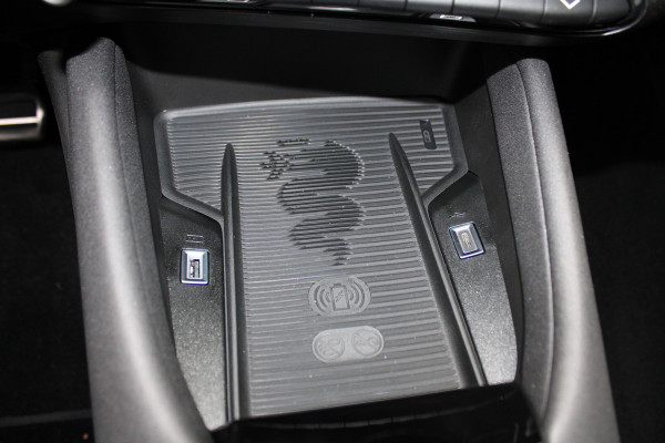 Alfa Romeo junior 1.2 Turbo Hybrid Ibrida Speciale | Direct beschikbaar | Navigatie | Adaptieve Cruise | Led | Camera | Stoelverwarming