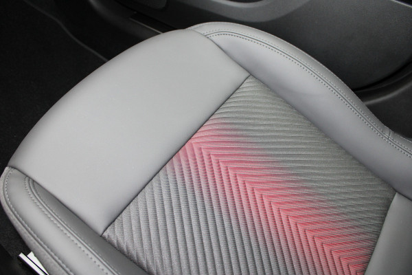 Alfa Romeo junior 1.2 Turbo Hybrid Ibrida Speciale | Direct beschikbaar | Navigatie | Adaptieve Cruise | Led | Camera | Stoelverwarming