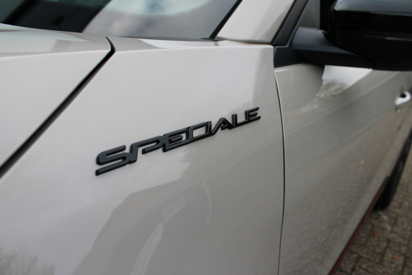 Alfa Romeo junior 1.2 Turbo Hybrid Ibrida Speciale | Direct beschikbaar | Navigatie | Adaptieve Cruise | Led | Camera | Stoelverwarming