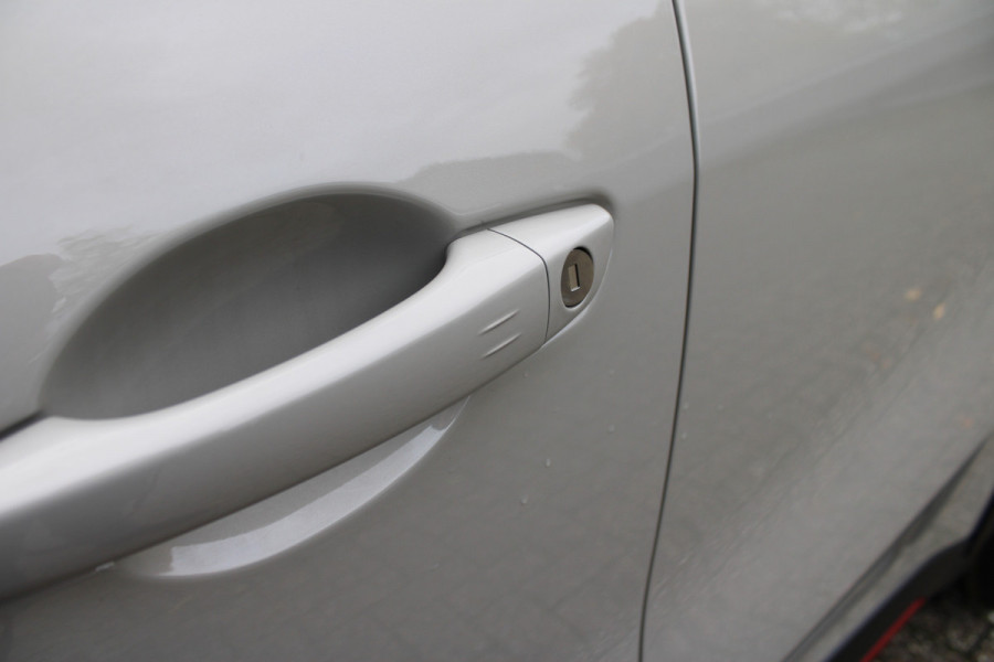 Alfa Romeo junior 1.2 Turbo Hybrid Ibrida Speciale | Direct beschikbaar | Navigatie | Adaptieve Cruise | Led | Camera | Stoelverwarming