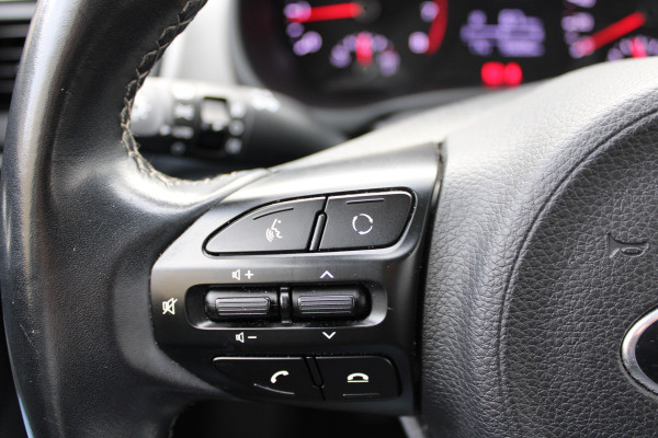 Kia Stonic 1.0 T-GDi DynamicLine | Navigatie | Camera | Carplay