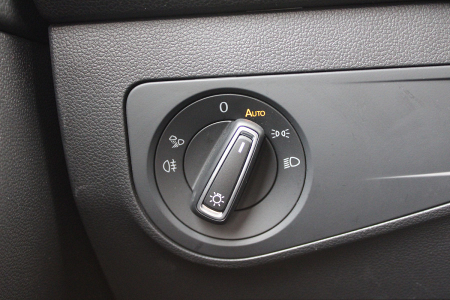 Volkswagen Tiguan Allspace 1.5 TSI R-Line 7p. | Panoramadak | Trekhaak | Navigatie | Adaptieve cruise