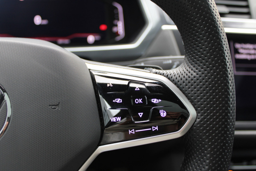 Volkswagen Tiguan Allspace 1.5 TSI R-Line 7p. | Panoramadak | Trekhaak | Navigatie | Adaptieve cruise