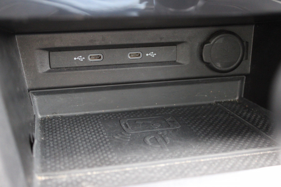 Volkswagen Tiguan Allspace 1.5 TSI R-Line 7p. | Panoramadak | Trekhaak | Navigatie | Adaptieve cruise