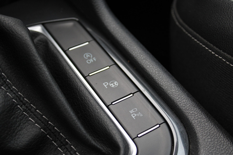 Volkswagen Tiguan Allspace 1.5 TSI R-Line 7p. | Panoramadak | Trekhaak | Navigatie | Adaptieve cruise