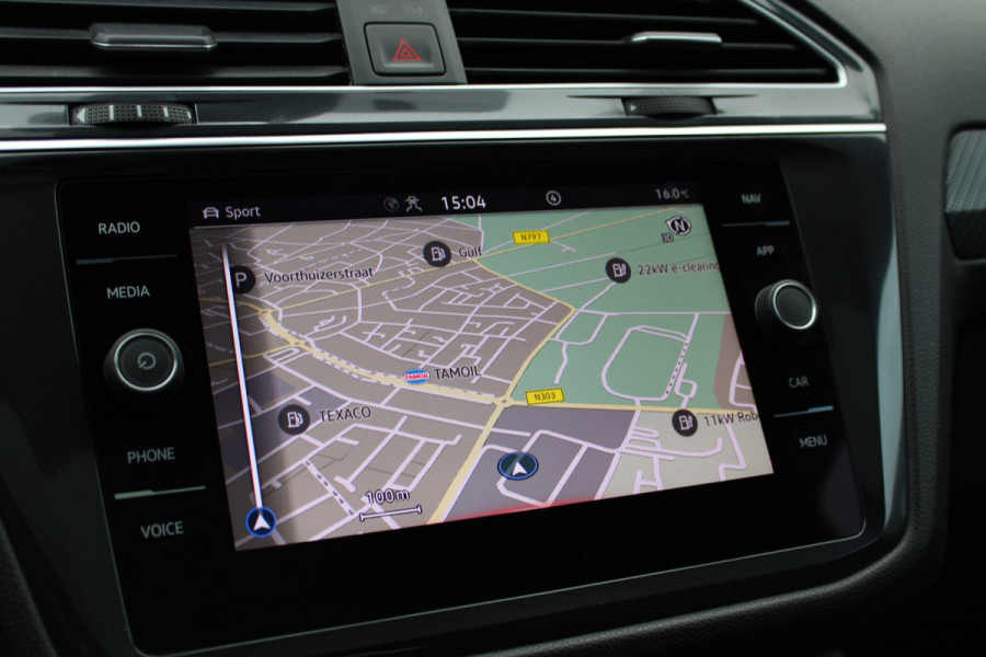 Volkswagen Tiguan Allspace 1.5 TSI R-Line 7p. | Panoramadak | Trekhaak | Navigatie | Adaptieve cruise