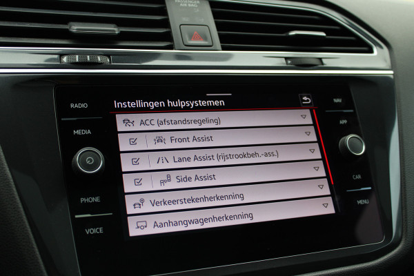 Volkswagen Tiguan Allspace 1.5 TSI R-Line 7p. | Panoramadak | Trekhaak | Navigatie | Adaptieve cruise