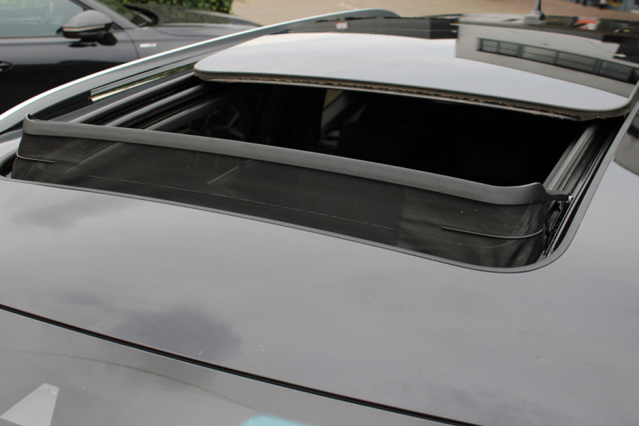 Volkswagen Tiguan Allspace 1.5 TSI R-Line 7p. | Panoramadak | Trekhaak | Navigatie | Adaptieve cruise