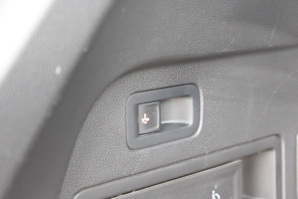 Volkswagen Tiguan Allspace 1.5 TSI R-Line 7p. | Panoramadak | Trekhaak | Navigatie | Adaptieve cruise