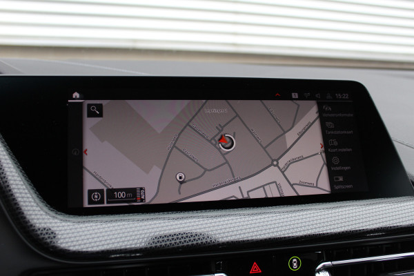 BMW 1-serie 118i Executive Edition | Cruise Control | Origin NL | Parkeersensoren | Navigatie