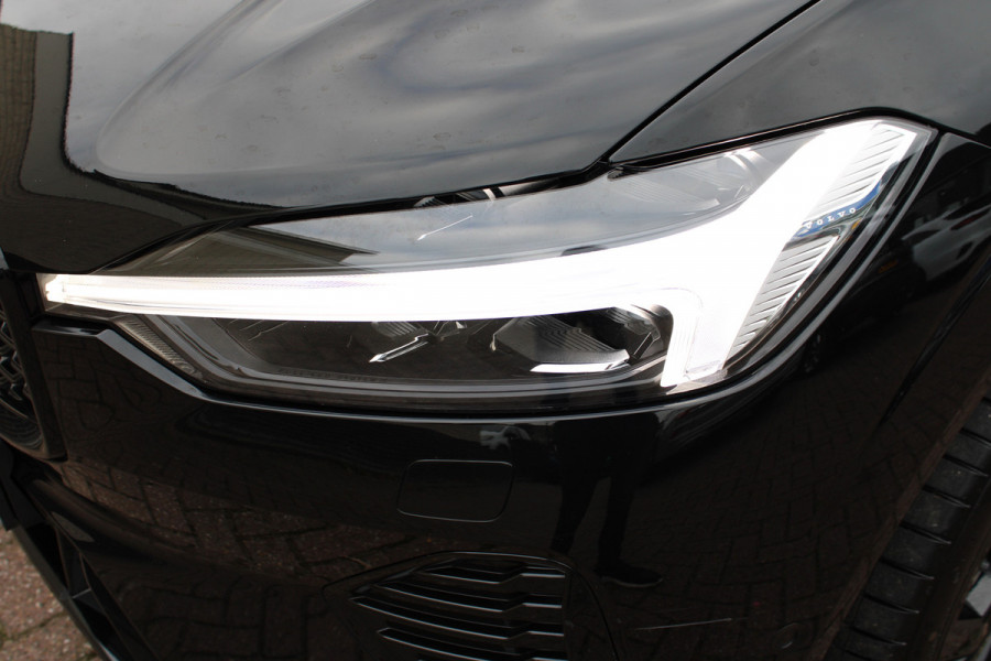 Volvo XC60 2.0 T6 Plug-in hybrid AWD Plus Black Edition | Trekhaak | 360 Camera | H&K | BLIS |