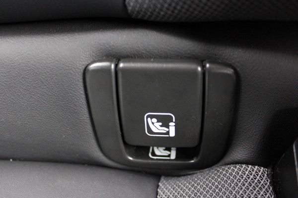 Volvo XC60 2.0 T6 Plug-in hybrid AWD Plus Black Edition | Trekhaak | 360 Camera | H&K | BLIS |