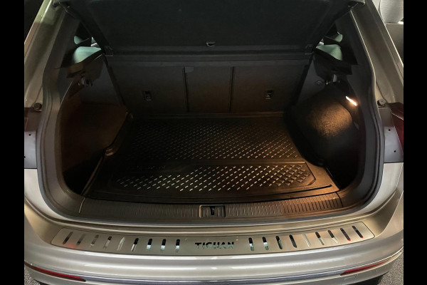 Volkswagen Tiguan 1.4 TSI ACT Highline Business 3X R-LINE PANO LEER NAVI