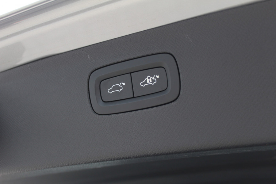 Volvo XC90 2.0 T8 Recharge AWD Plus Bright | Panoramadak | Trekhaak | 360 Camera | H/K