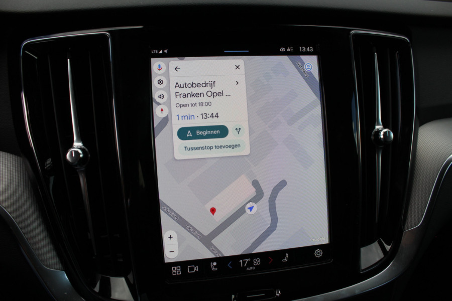 Volvo V60 2.0 T6 Plug-in hybrid AWD Plus Dark | Panoramadak | Trekhaak | BLIS | H/K | 360 Camera