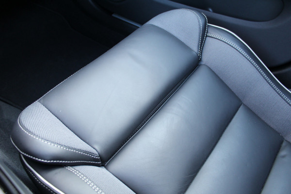 Volvo V60 2.0 T6 Plug-in hybrid AWD Plus Dark | Panoramadak | Trekhaak | BLIS | H/K | 360 Camera