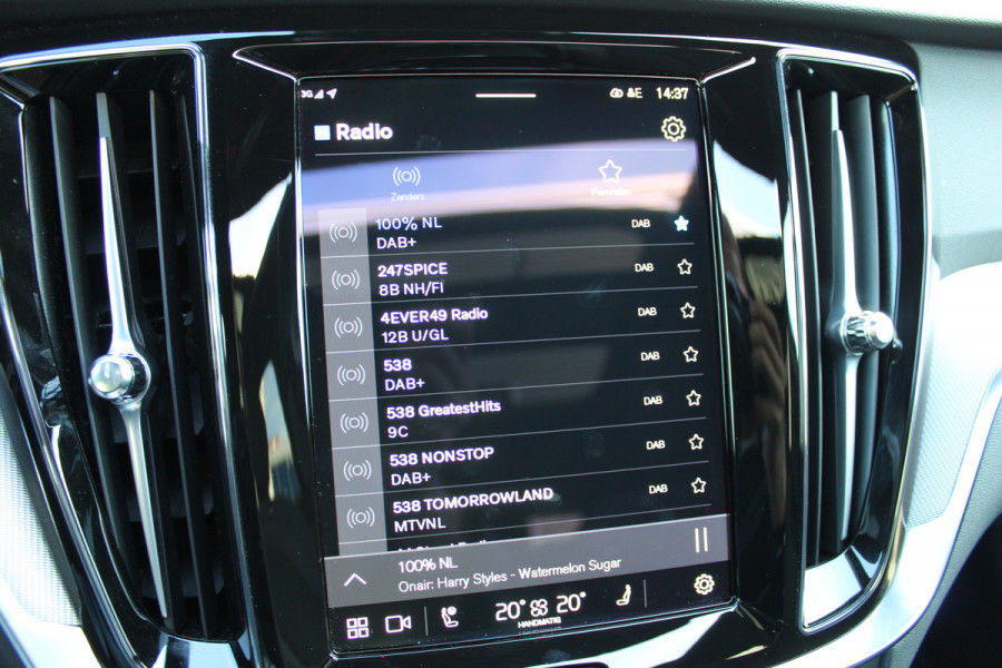 Volvo V60 2.0 T6 Plug-in hybrid AWD Plus Dark | Panoramadak | Trekhaak | BLIS | H/K | 360 Camera