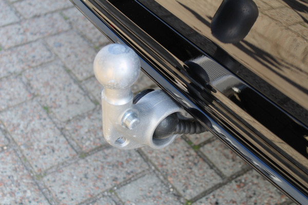 Volvo V60 2.0 T6 Plug-in hybrid AWD Plus Dark | Panoramadak | Trekhaak | BLIS | H/K | 360 Camera