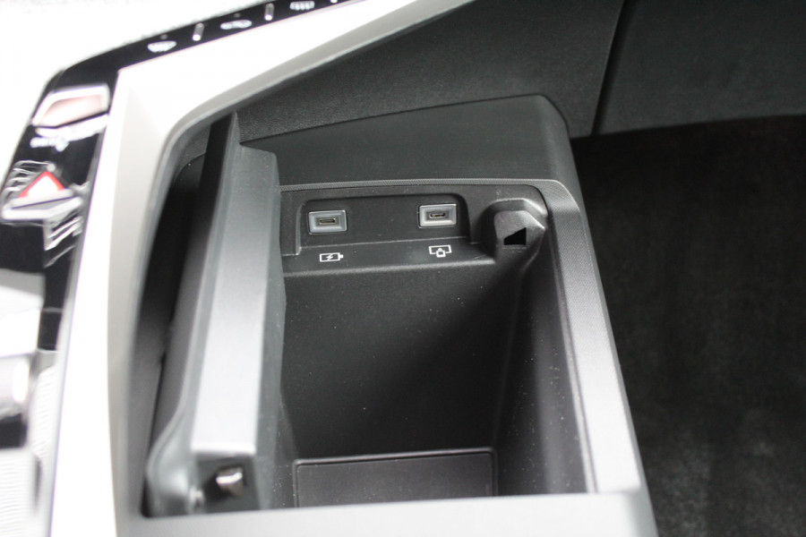 Peugeot 3008 1.2 Hybrid GT | Navigatie | Led | Camera | Climate | Adaptieve cruise