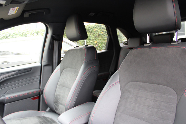 Ford Kuga 2.5 PHEV ST-Line X | Trekhaak | Head-Up | B&O | BLIS | Matrix | Adaptieve cruise