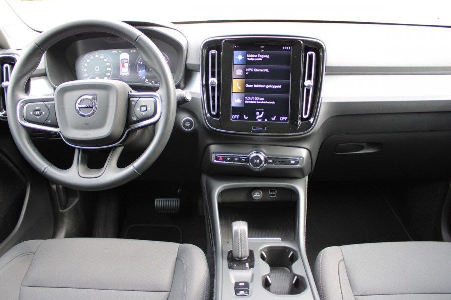 Volvo XC40 1.5 T3 Momentum | Trekhaak | Cruise control | Navigatie | Stoel/Stuurverwarming