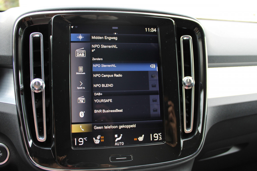 Volvo XC40 1.5 T3 Momentum | Trekhaak | Cruise control | Navigatie | Stoel/Stuurverwarming