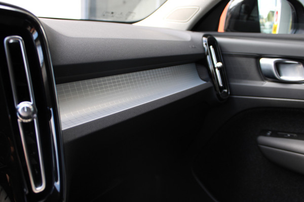 Volvo XC40 1.5 T3 Momentum | Trekhaak | Cruise control | Navigatie | Stoel/Stuurverwarming