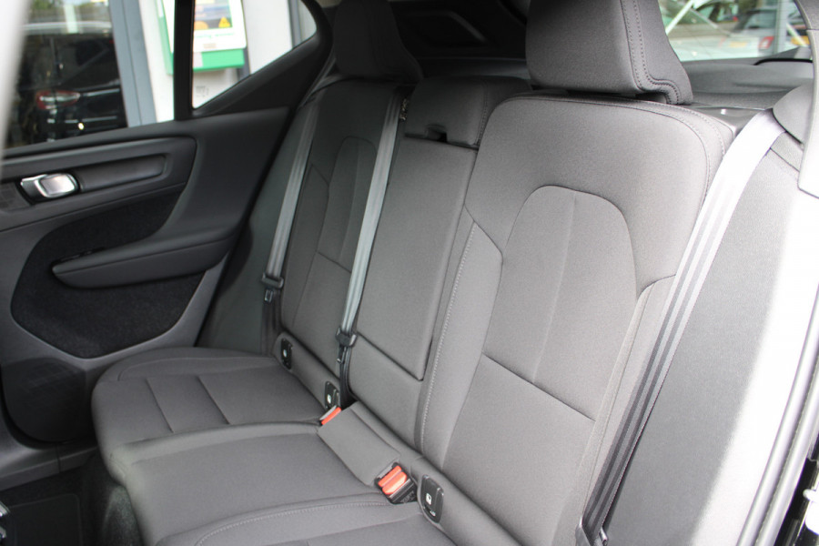 Volvo XC40 1.5 T3 Momentum | Trekhaak | Cruise control | Navigatie | Stoel/Stuurverwarming
