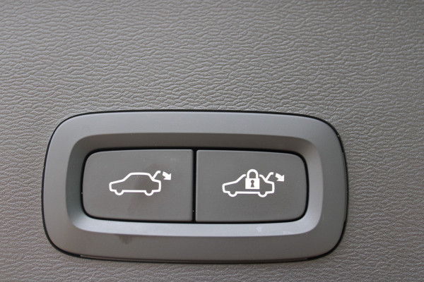 Volvo XC40 1.5 T3 Momentum | Trekhaak | Cruise control | Navigatie | Stoel/Stuurverwarming