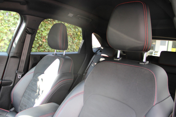 Ford Kuga 2.5 PHEV ST-Line X | Panoramadak | Trekhaak | BLIS | B&O | Head-up | Winterpack