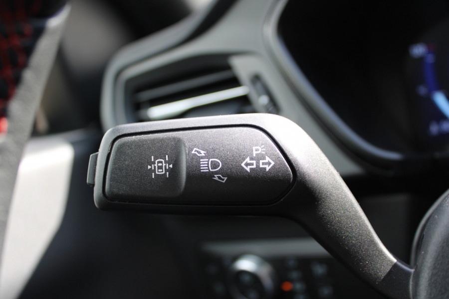 Ford Kuga 2.5 PHEV ST-Line X | Panoramadak | Trekhaak | BLIS | B&O | Head-up | Winterpack