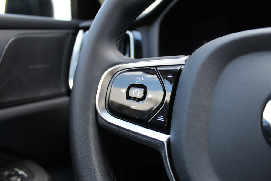 Volvo S60 2.0 Recharge T8 AWD Ultimate Dark | Schuif/Kantel dak | Head-up | H/K | BLIS | Leder | Pilot Assist