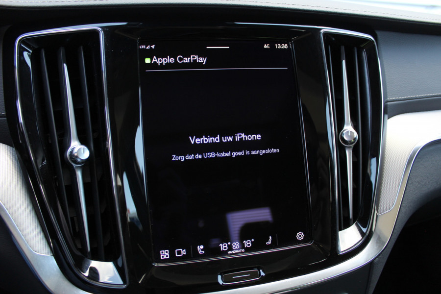 Volvo S60 2.0 Recharge T8 AWD Ultimate Dark | Schuif/Kantel dak | Head-up | H/K | BLIS | Leder | Pilot Assist