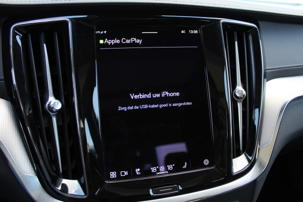 Volvo S60 2.0 Recharge T8 AWD Ultimate Dark | Schuif/Kantel dak | Head-up | H/K | BLIS | Leder | Pilot Assist