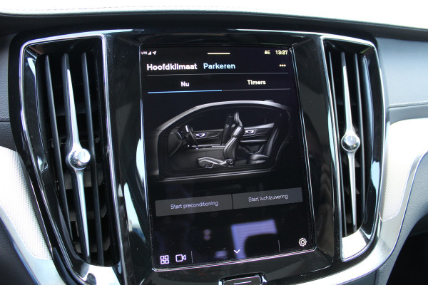 Volvo S60 2.0 Recharge T8 AWD Ultimate Dark | Schuif/Kantel dak | Head-up | H/K | BLIS | Leder | Pilot Assist