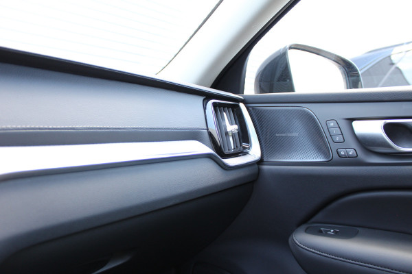 Volvo S60 2.0 Recharge T8 AWD Ultimate Dark | Schuif/Kantel dak | Head-up | H/K | BLIS | Leder | Pilot Assist