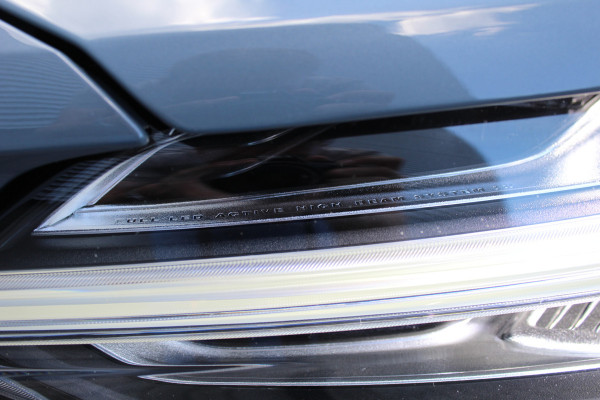 Volvo S60 2.0 Recharge T8 AWD Ultimate Dark | Schuif/Kantel dak | Head-up | H/K | BLIS | Leder | Pilot Assist