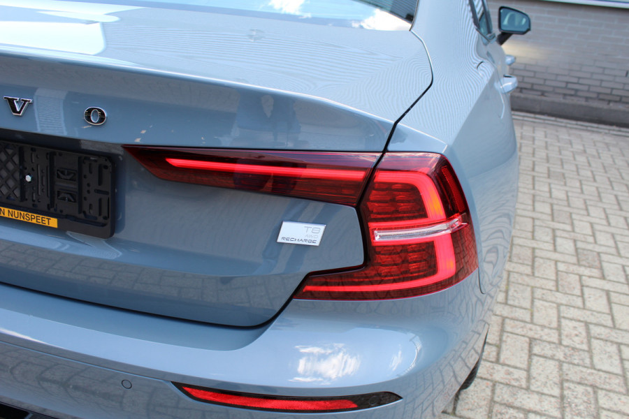 Volvo S60 2.0 Recharge T8 AWD Ultimate Dark | Schuif/Kantel dak | Head-up | H/K | BLIS | Leder | Pilot Assist