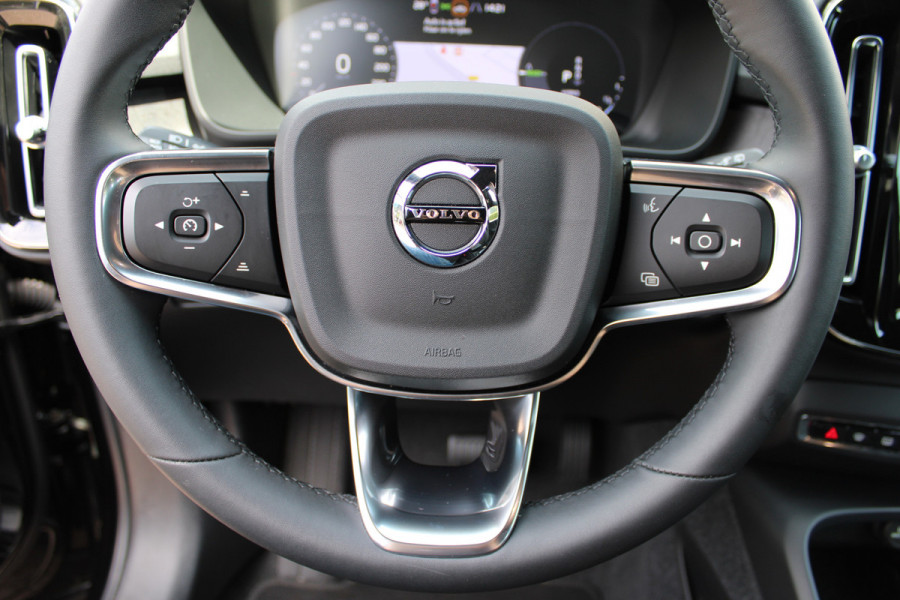 Volvo XC40 1.5 T4 Plug-in hybrid Plus Dark | Trekhaak | H/K | Pilot Assist | Memory | Navigatie | 360 Camera