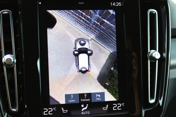 Volvo XC40 1.5 T4 Plug-in hybrid Plus Dark | Trekhaak | H/K | Pilot Assist | Memory | Navigatie | 360 Camera