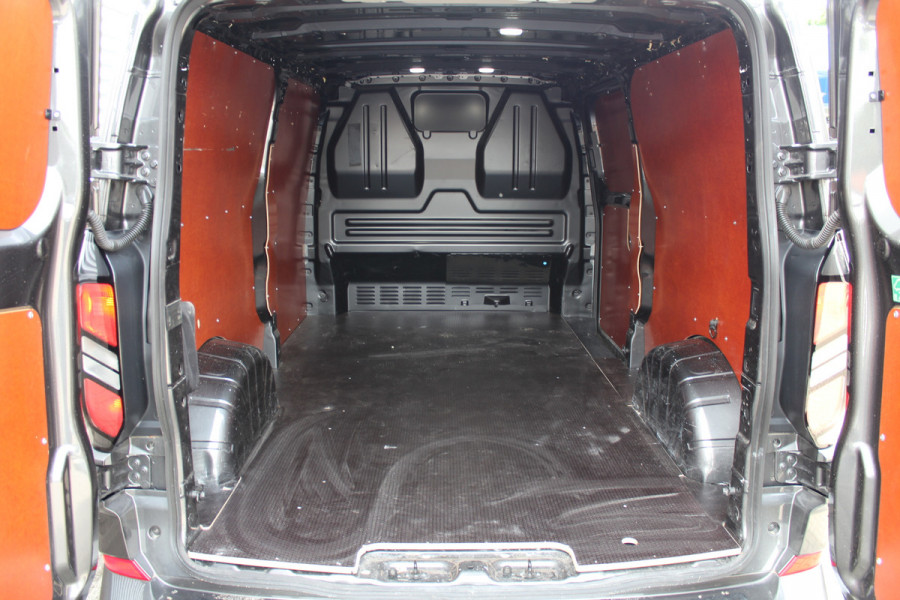 Ford Transit Custom 300 2.0 TDCI L2H1 Limited | Adaptieve Cruise  | Trekhaak | Laadruimte betimmering | Winterpack