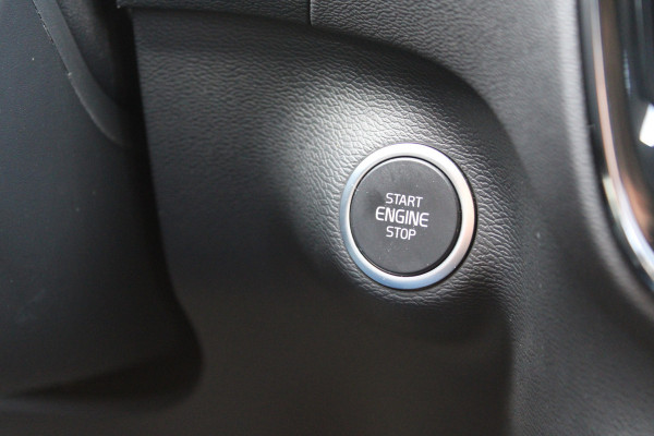 Volvo XC40 1.5 T4 Plug-in hybrid Plus Dark | Trekhaak | H/K | Pilot | Full