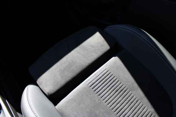 Ford Kuga 2.5 PHEV Active X | Winterpakket | Technology pack | BLIS | Navigatie | Head-up