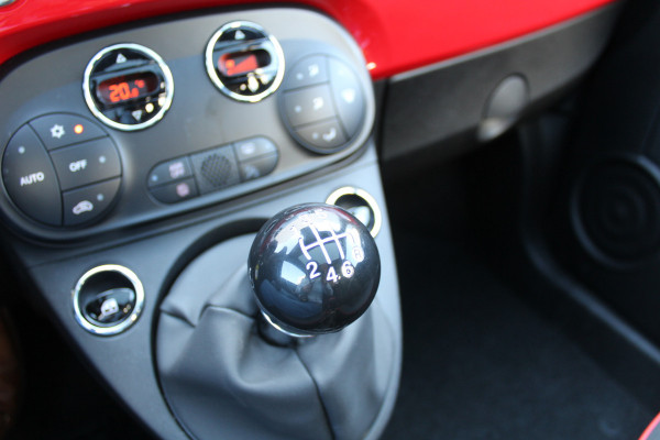 Fiat 500 1.0 Hybrid RED | Panoramadak | Special Edition | Navigatie | Cruise Control