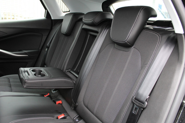 Opel Grandland 1.2 Turbo | Winterpack | Cruise control | Bluetooth | Parkeersensoren