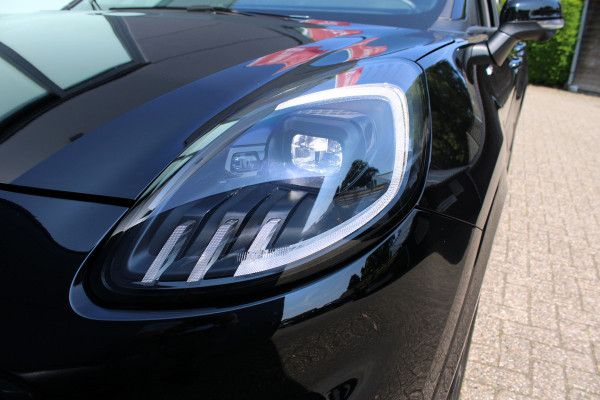 Ford Puma 1.0 EcoBoost Hybrid ST-Line X | Panoramadak | Trekhaak | Full Options