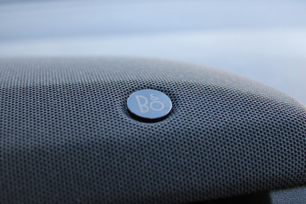 Ford Puma 1.0 EcoBoost Hybrid ST-Line X | Panoramadak | Trekhaak | Full Options