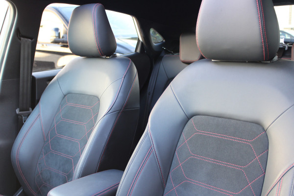 Ford Puma 1.0 EcoBoost Hybrid ST-Line X | Panoramadak | Trekhaak | Full Options