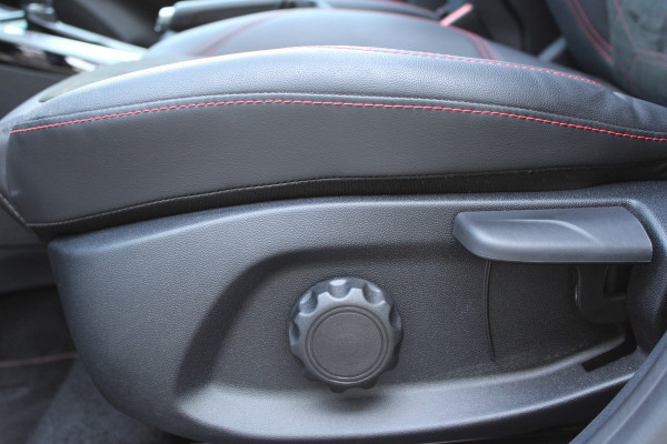 Ford Puma 1.0 EcoBoost Hybrid ST-Line X | Panoramadak | Trekhaak | Full Options